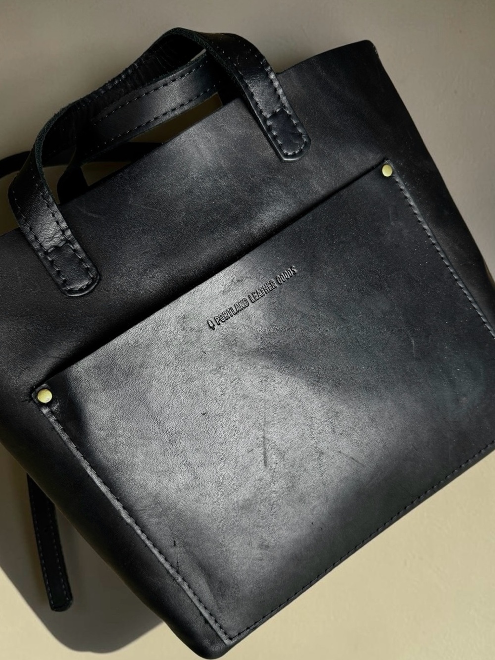 Portland Leather Goods Black Leather Crossbody Tote Bag - Picture 2 of 9